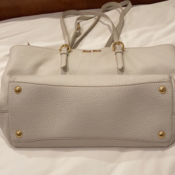 Authentic Miu Miu leather large off white tote💗 - Picture 5 of 9